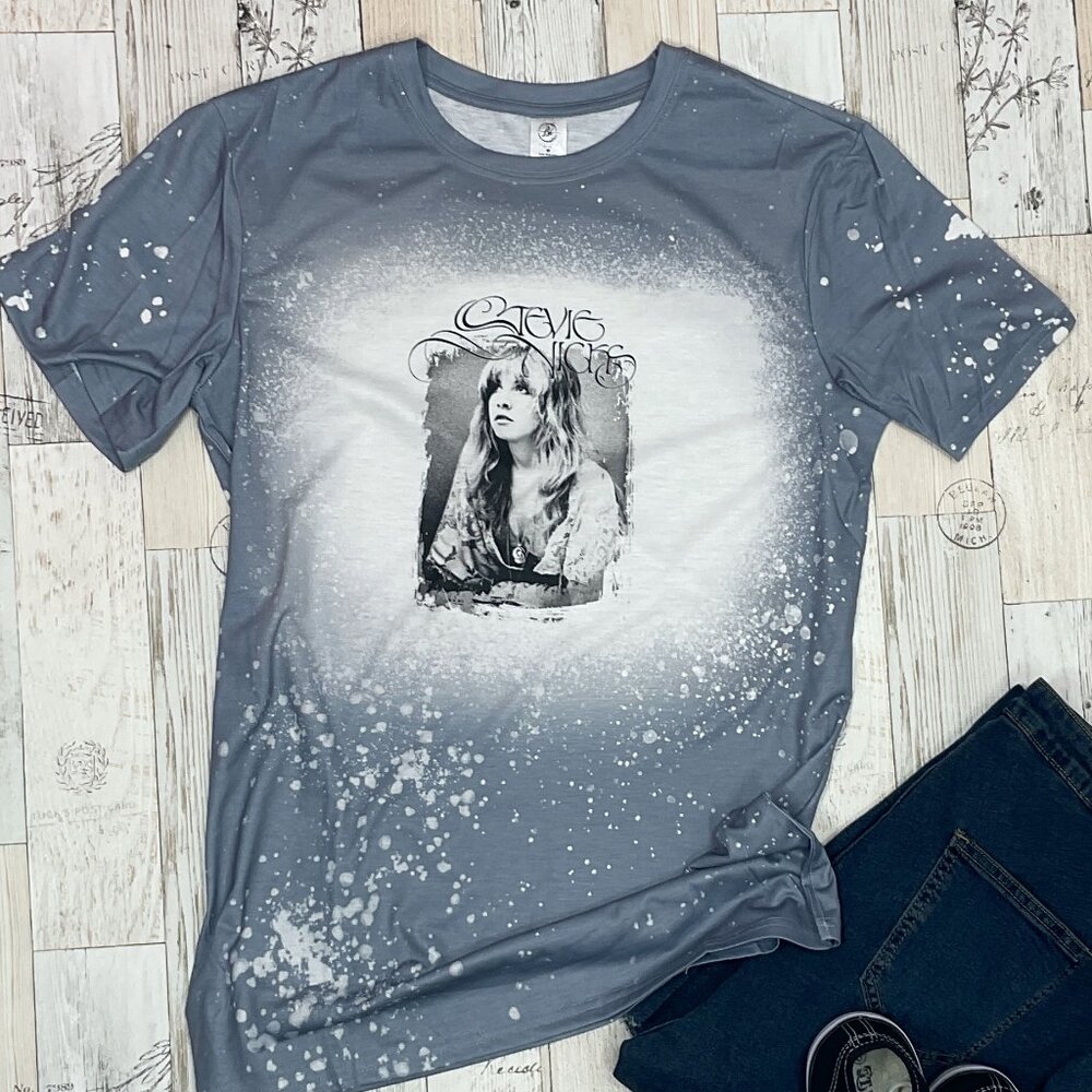 Stevie Graphic Tee